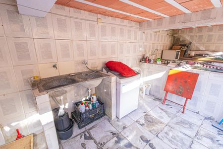 Casa à venda com 242m², 3 quartos e 4 vagasArea de serviço