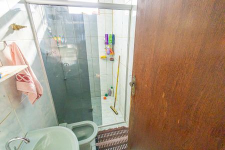 Casa à venda com 242m², 3 quartos e 4 vagasBanheiro