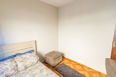 Casa à venda com 242m², 3 quartos e 4 vagasQuarto 2
