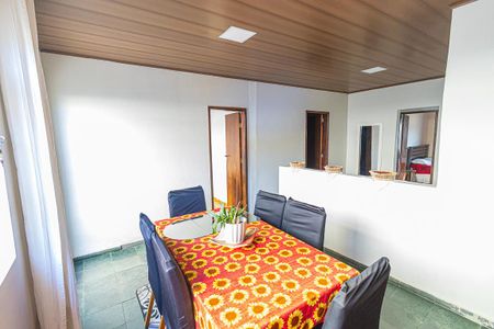 Sala de casa à venda com 3 quartos, 242m² em Céu Azul, Belo Horizonte