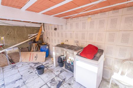 Casa à venda com 242m², 3 quartos e 4 vagasArea de serviço