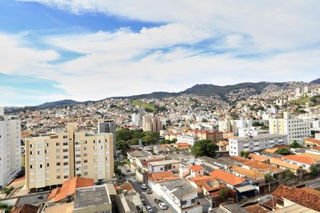Vista da Sala de apartamento à venda com 3 quartos, 80m² em Santa Efigênia, Belo Horizonte