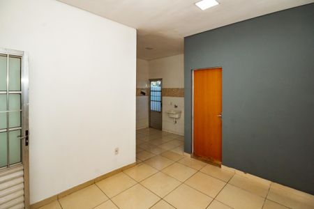 Casa para alugar com 2 quartos, 60m² em Conjunto California, Belo Horizonte