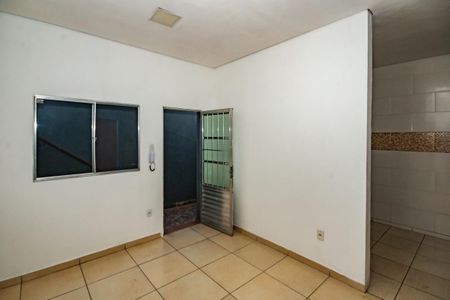 Casa para alugar com 2 quartos, 60m² em Conjunto California, Belo Horizonte