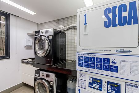 Studio para alugar com 60m², 1 quarto e 1 vaga Studio para alugar com 60m², 1 quarto e 1 vagaÁrea comum - Lavanderia
