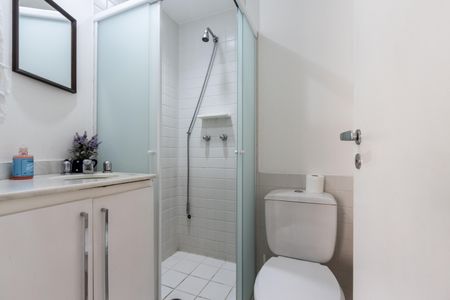 Apartamento à venda com 57m², 2 quartos e 2 vagas Apartamento à venda com 57m², 2 quartos e 2 vagasBanheiro do Corredor