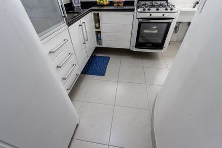 Apartamento à venda com 57m², 2 quartos e 2 vagas Apartamento à venda com 57m², 2 quartos e 2 vagasCozinha