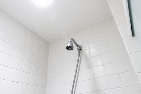 Apartamento à venda com 57m², 2 quartos e 2 vagas Apartamento à venda com 57m², 2 quartos e 2 vagasBanheiro do Corredor