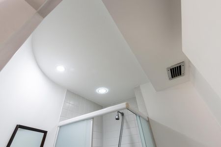 Apartamento à venda com 57m², 2 quartos e 2 vagas Apartamento à venda com 57m², 2 quartos e 2 vagasBanheiro do Corredor