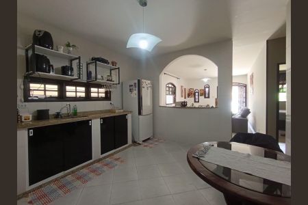 Casa para alugar com 120m², 2 quartos e 6 vagas Casa para alugar com 120m², 2 quartos e 6 vagasCozinha