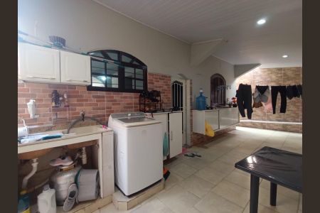 Casa para alugar com 120m², 2 quartos e 6 vagas Casa para alugar com 120m², 2 quartos e 6 vagasÁrea de Serviço