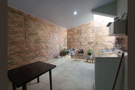 Casa para alugar com 120m², 2 quartos e 6 vagas Casa para alugar com 120m², 2 quartos e 6 vagasÁrea de Serviço