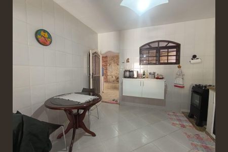 Casa para alugar com 120m², 2 quartos e 6 vagas Casa para alugar com 120m², 2 quartos e 6 vagasCozinha