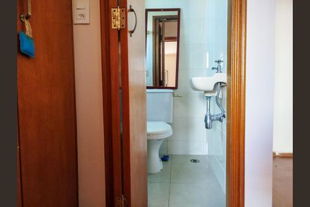 Banheiro de apartamento à venda com 1 quarto, 38m² em Vila Esperança, São Paulo