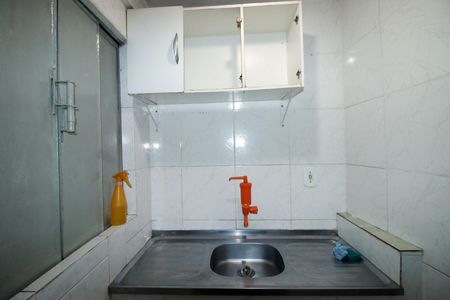 Cozinha de apartamento para alugar com 1 quarto, 50m² em Vista Alegre, Rio de Janeiro