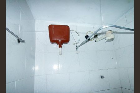Banheiro de apartamento para alugar com 1 quarto, 50m² em Vista Alegre, Rio de Janeiro