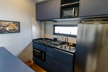 Apartamento para alugar com 26m², 1 quarto e 1 vaga Apartamento para alugar com 26m², 1 quarto e 1 vagaCozinha - Armários