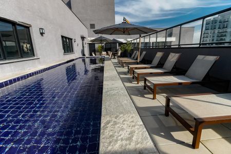 Apartamento para alugar com 26m², 1 quarto e 1 vaga Apartamento para alugar com 26m², 1 quarto e 1 vagaÁrea comum - Piscina