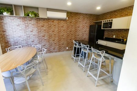 Apartamento para alugar com 26m², 1 quarto e 1 vaga Apartamento para alugar com 26m², 1 quarto e 1 vagaÁrea comum - Salão de festas