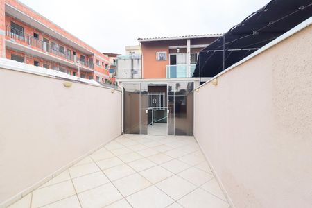 Casa para alugar com 150m², 2 quartos e 2 vagasSacada da Sala