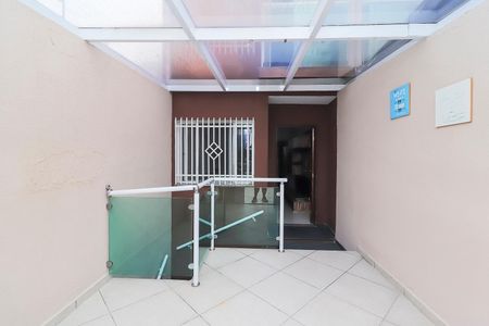 Casa para alugar com 150m², 2 quartos e 2 vagasSacada da Sala