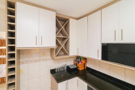 Casa para alugar com 150m², 2 quartos e 2 vagasCozinha - Armários