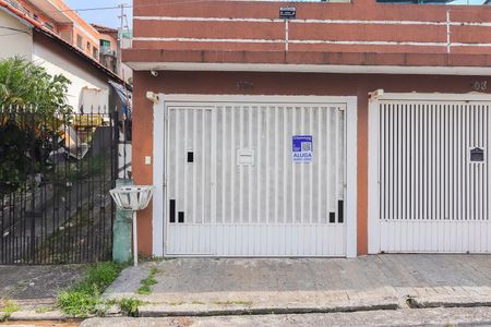 Casa para alugar com 150m², 2 quartos e 2 vagasFachada