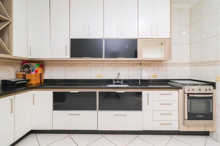 Casa para alugar com 150m², 2 quartos e 2 vagasCozinha