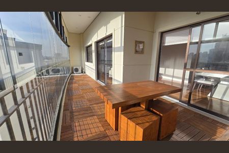Apartamento para alugar com 169m², 3 quartos e 3 vagasVaranda