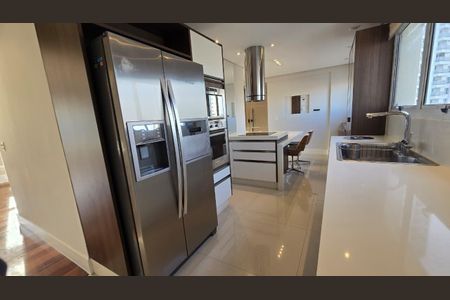 Apartamento para alugar com 169m², 3 quartos e 3 vagasCozinha