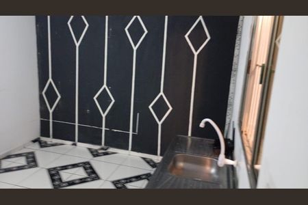 Casa à venda com 100m², 7 quartos e 2 vagas Casa à venda com 100m², 7 quartos e 2 vagasCozinha