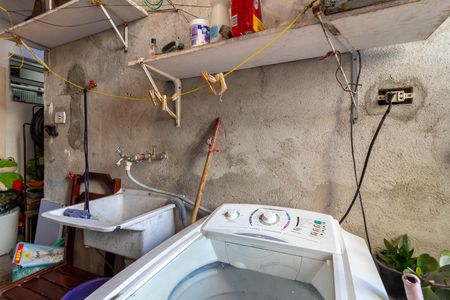 Casa à venda com 70m², 2 quartos e 1 vagaÁrea de Serviço