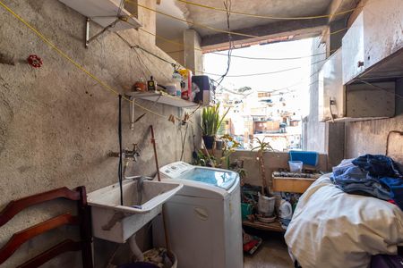 Casa à venda com 70m², 2 quartos e 1 vagaÁrea de Serviço