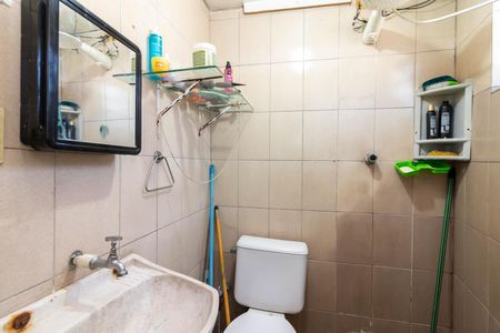 Casa à venda com 70m², 2 quartos e 1 vagaBanheiro da Suíte 2
