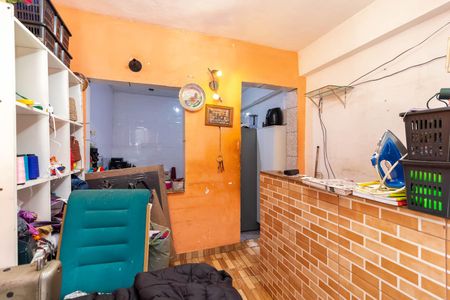 Casa à venda com 70m², 2 quartos e 1 vagaSalão / Garagem