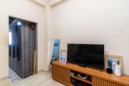 Sala de casa à venda com 2 quartos, 70m² em Jardim Peri, São Paulo
