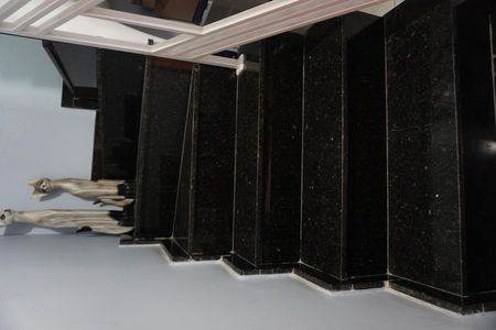 Casa à venda com 150m², 2 quartos e 2 vagasEscada