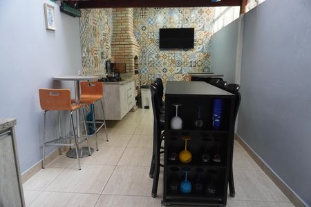Casa à venda com 150m², 2 quartos e 2 vagasChurrasqueira