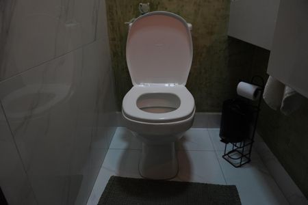Casa à venda com 150m², 2 quartos e 2 vagasLavabo