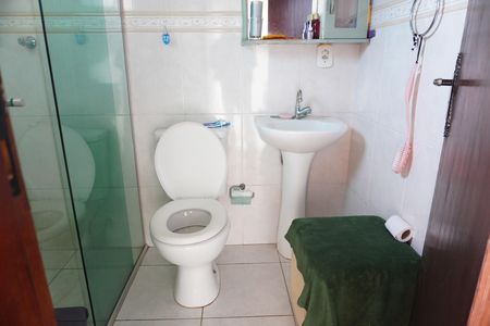 Casa à venda com 150m², 2 quartos e 2 vagasBanheiro da Suíte 2