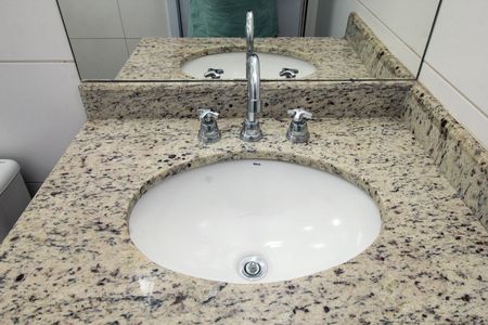 Apartamento para alugar com 57m², 2 quartos e 2 vagas Apartamento para alugar com 57m², 2 quartos e 2 vagasBanheiro da Suíte