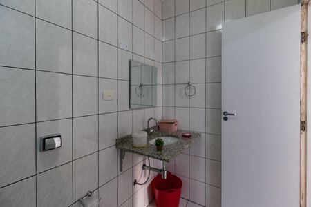 Casa à venda com 150m², 3 quartos e 1 vaga Casa à venda com 150m², 3 quartos e 1 vagaBanheiro da Suíte