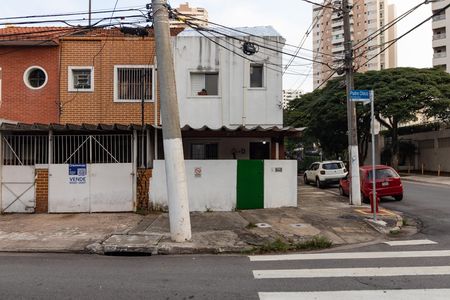 Casa à venda com 150m², 3 quartos e 1 vaga Casa à venda com 150m², 3 quartos e 1 vagaFachada