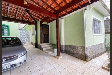 Casa para alugar com 42m², 1 quarto e 1 vaga Casa para alugar com 42m², 1 quarto e 1 vagaGaragem
