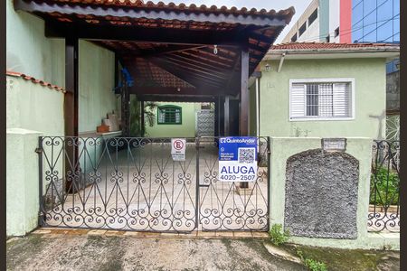 Casa para alugar com 42m², 1 quarto e 1 vaga Casa para alugar com 42m², 1 quarto e 1 vagaFachada