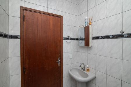 Casa para alugar com 160m², 5 quartos e 3 vagasBanheiro Social
