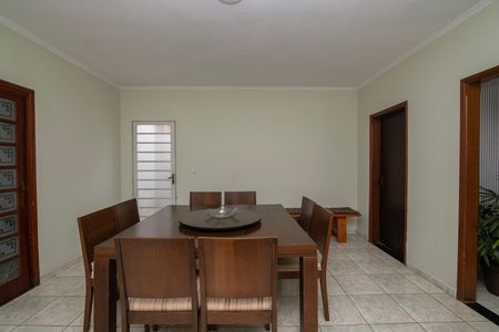 Casa para alugar com 160m², 5 quartos e 3 vagasSala de Jantar