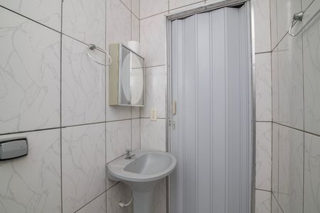 Casa para alugar com 160m², 5 quartos e 3 vagasBanheiro dos Fundos