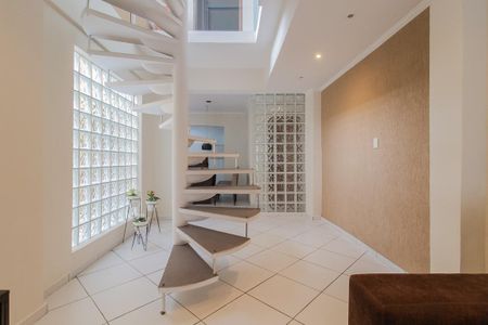 Casa para alugar com 153m², 3 quartos e 2 vagasSala