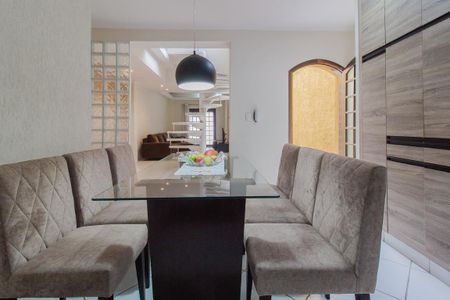 Casa para alugar com 153m², 3 quartos e 2 vagasSala de jantar